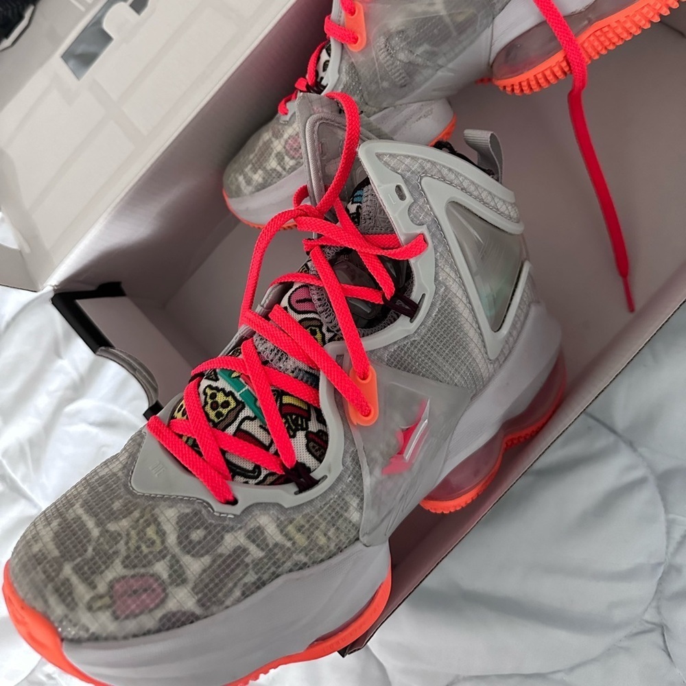 Lebron 19 ‘Fast Food’